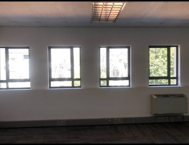 43M² OFFICE TO LET IN HYDE PARK